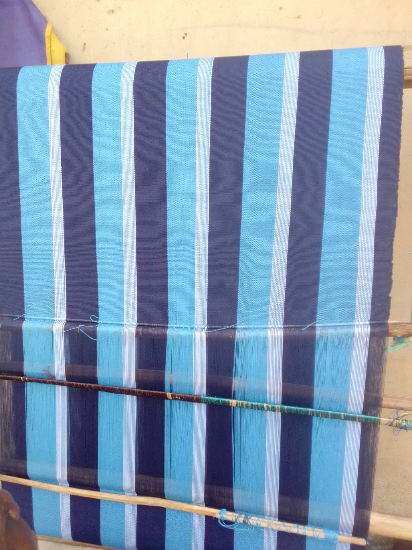 Aso oke weaving  thumbnail 3