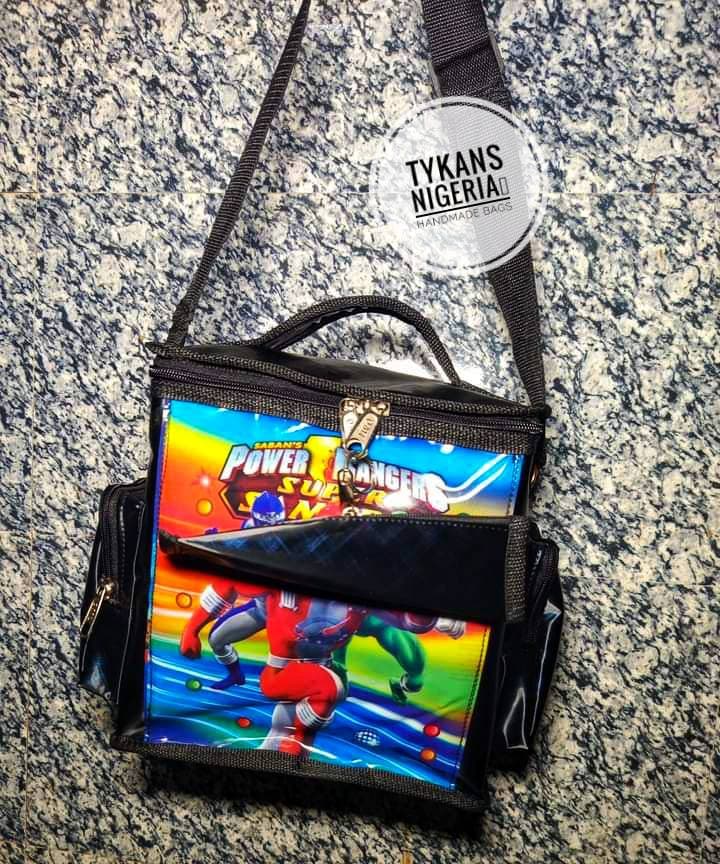 A School bag pack and lunch bag  thumbnail 2